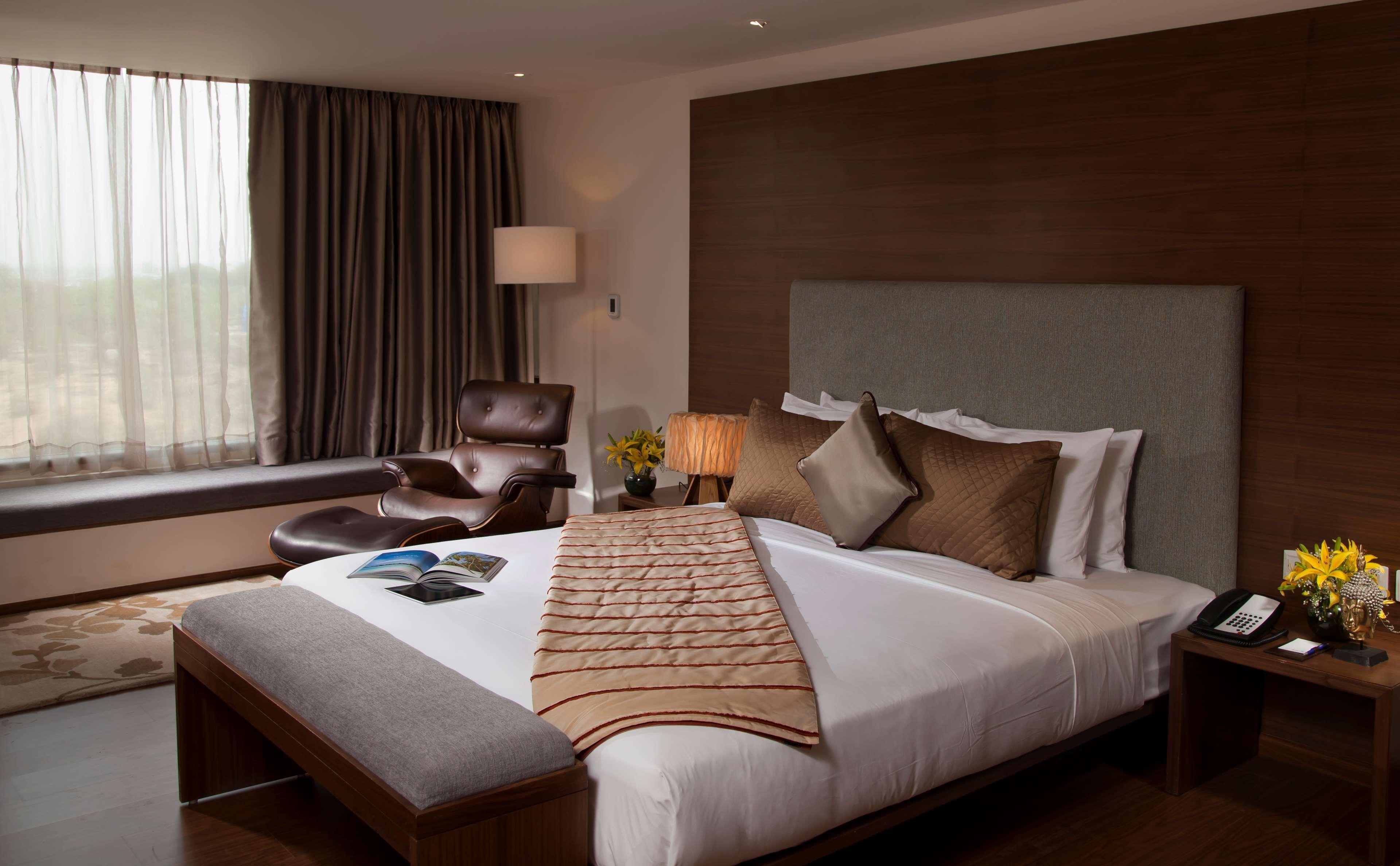 Radisson Blu Plaza Hotel Hyderabad Banjara Hills Værelse billede A room at the Taj Bengal