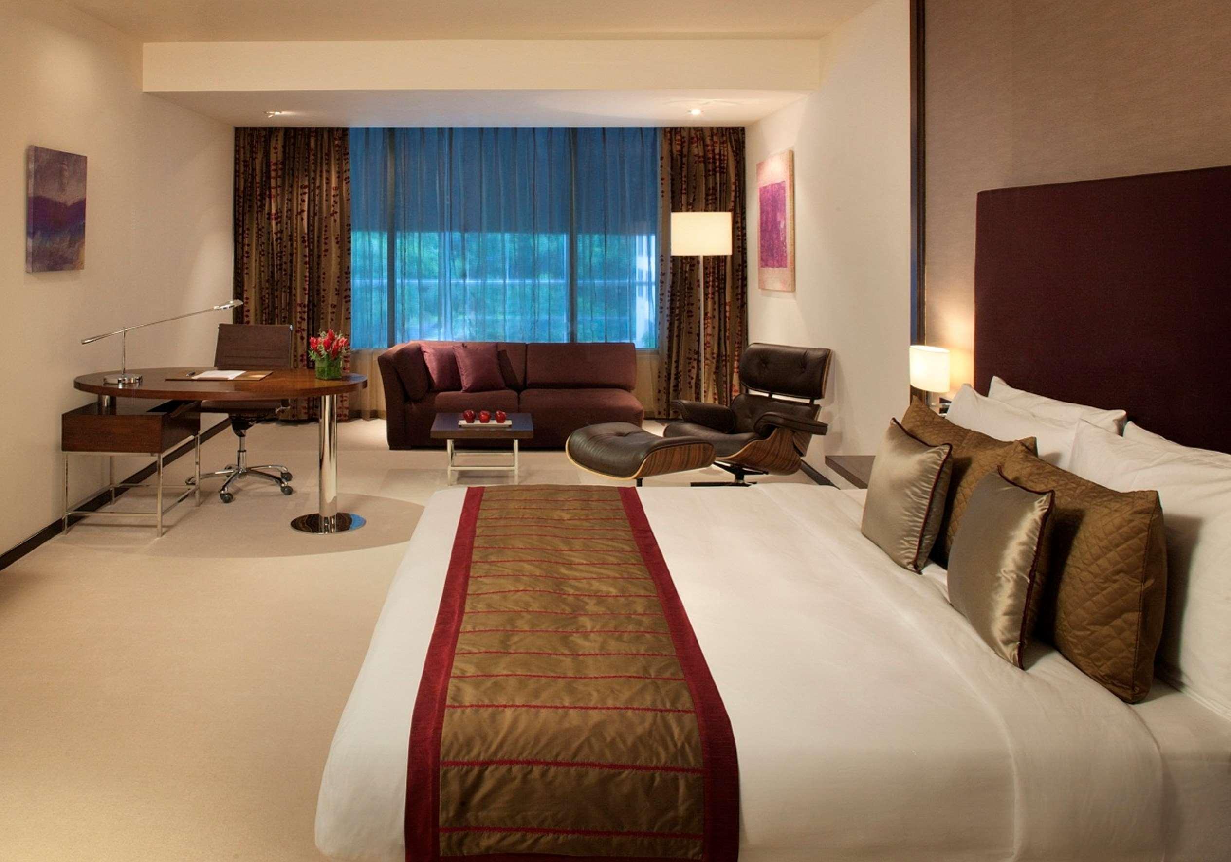 Radisson Blu Plaza Hotel Hyderabad Banjara Hills Værelse billede A room at the Taj Bengal